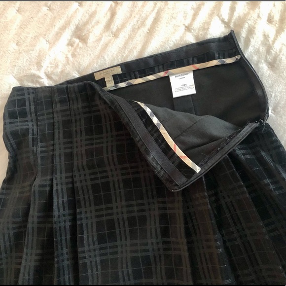 Authentic Burberry Women’s Pleated Skirt -sz 10 - Picture 4 of 10